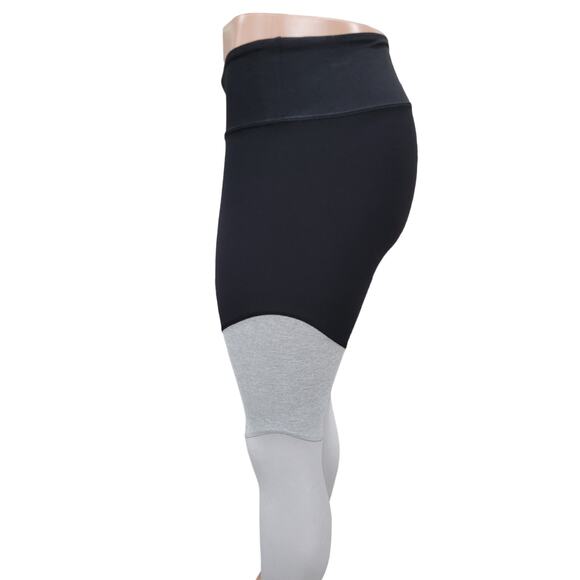 NWT Outdoor Voices Spring‎ 7/8 Colorblock Leggings - Black/White/Grey - Size M - Picture 8 of 16